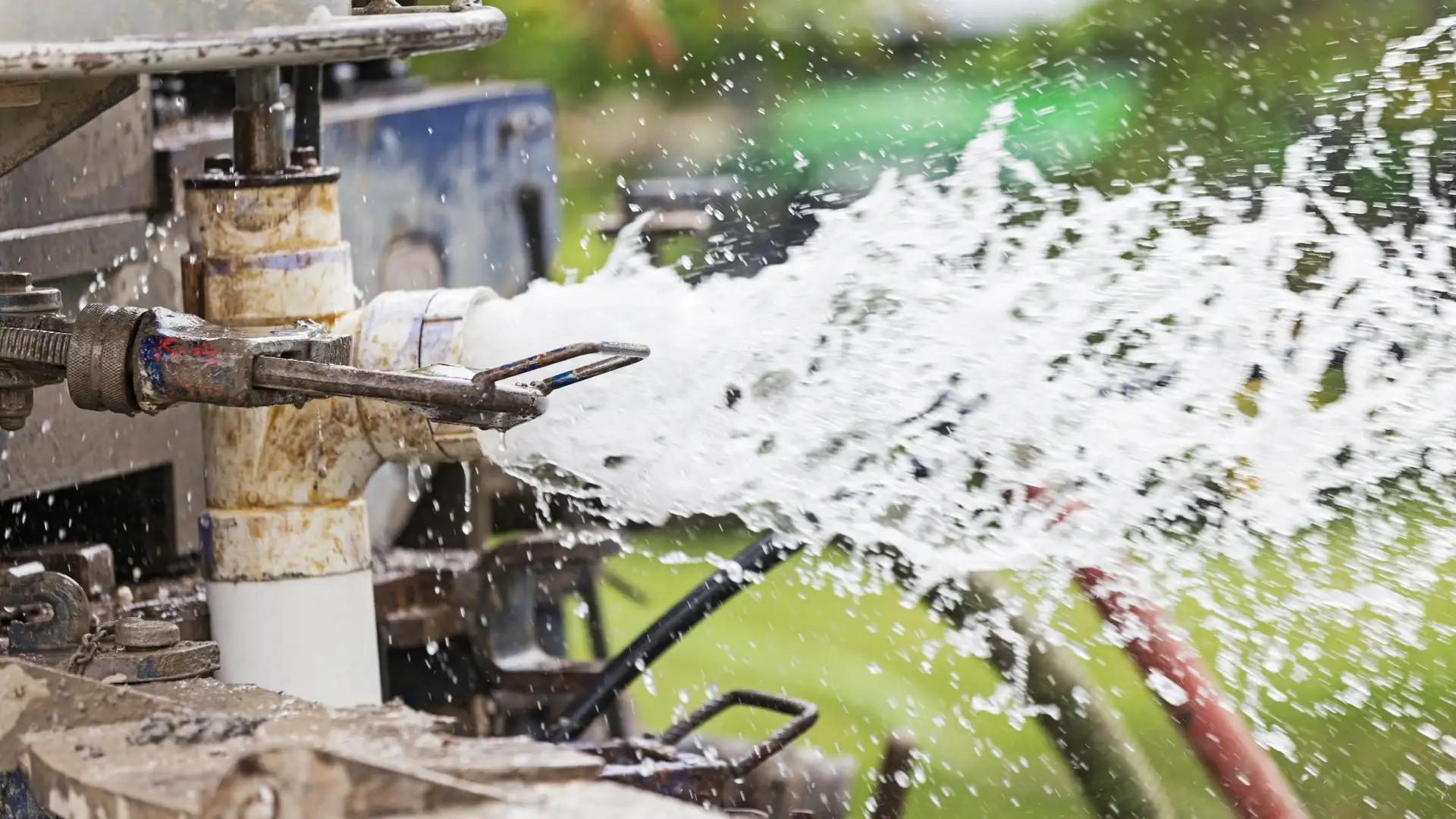 Forat puturi apa București